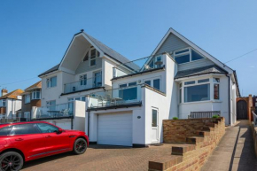 A Spacious Seaside house in Hampton, Herne Bay